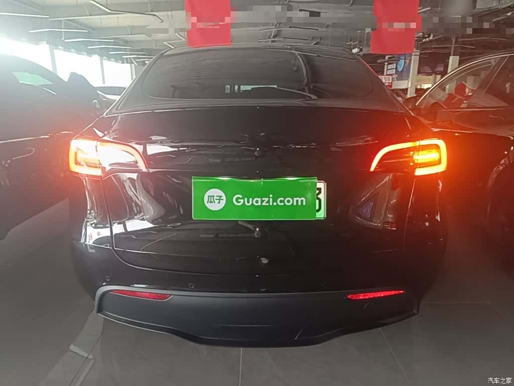 Tesla Model Y, 2024 6