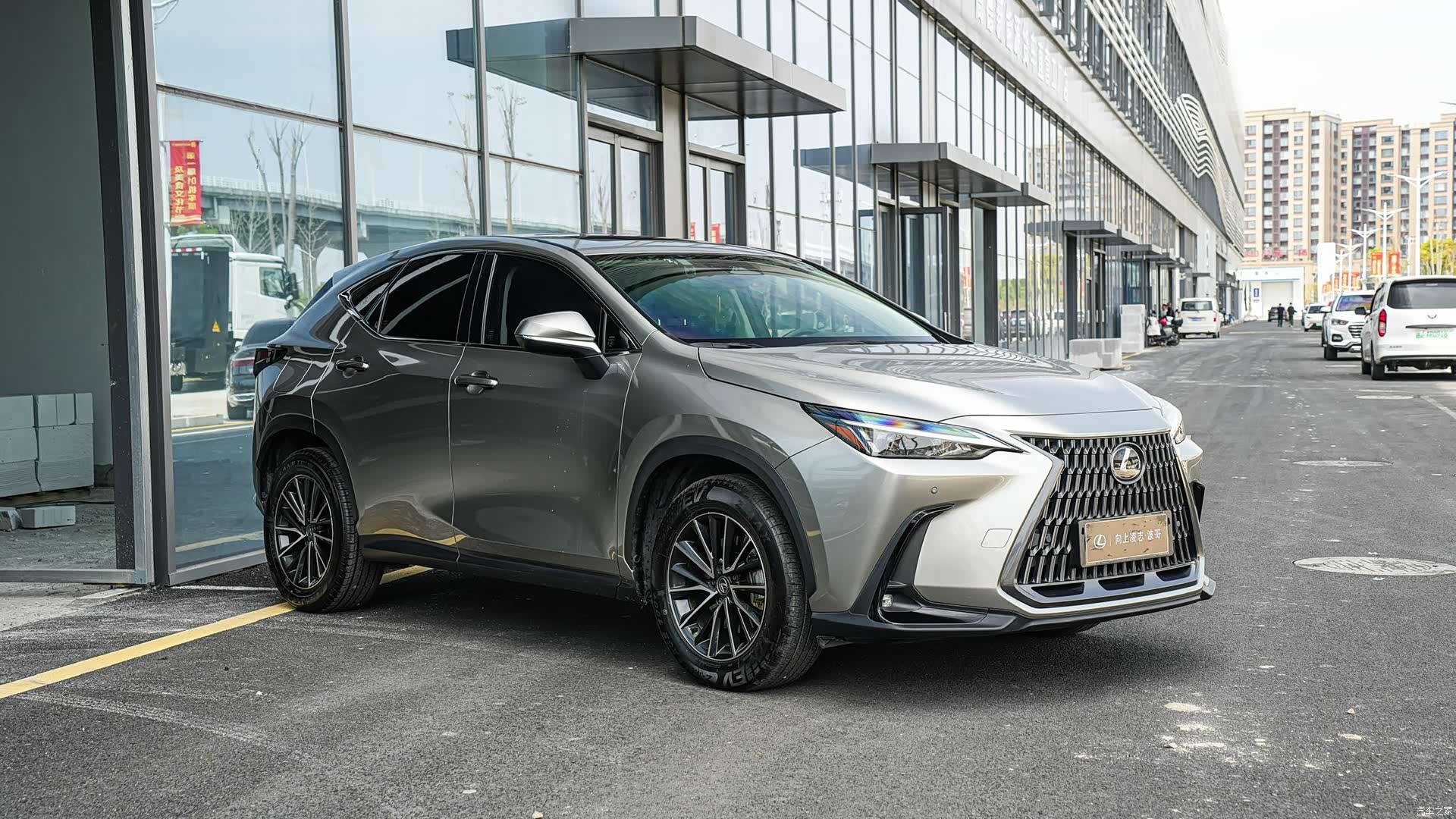 Lexus NX, 2023 3
