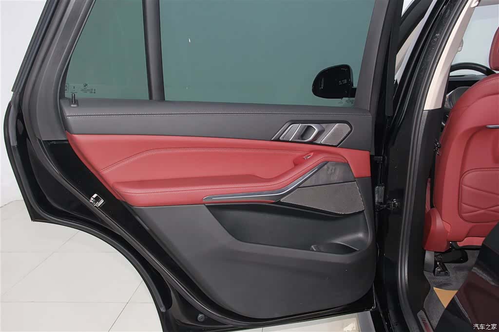 BMW X5, 2025 26
