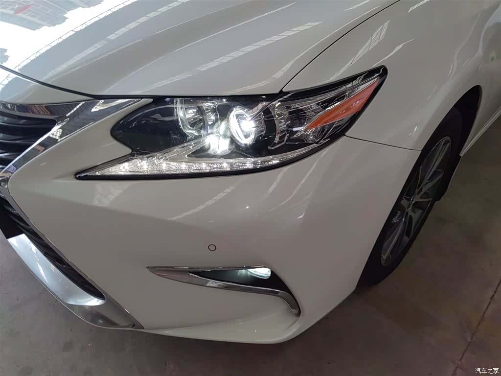 Lexus ES, 2018 16