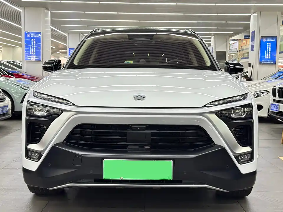 NIO ES8