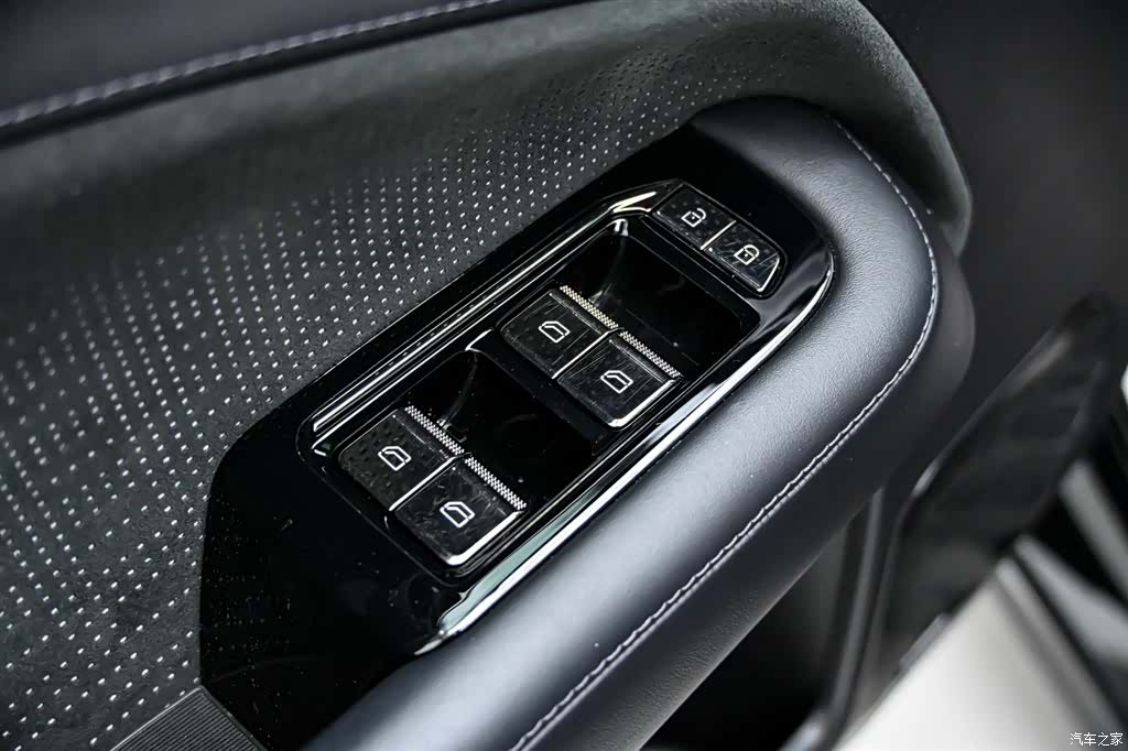 Zeekr 009, 2023 26