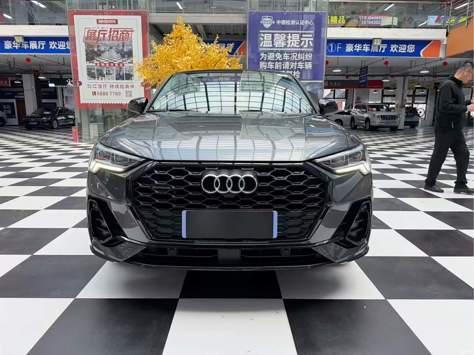 Audi Q3, 2022 2