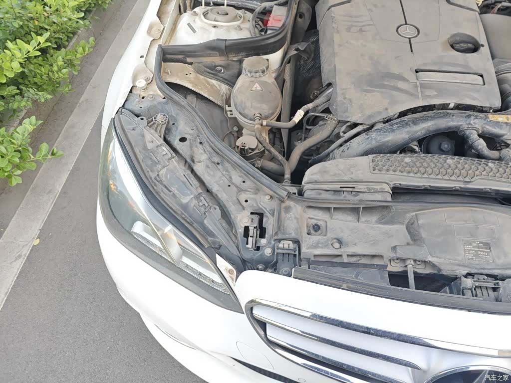 Mercedes-Benz E-Class, 2015 21