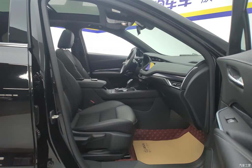 Cadillac XT4, 2021 8