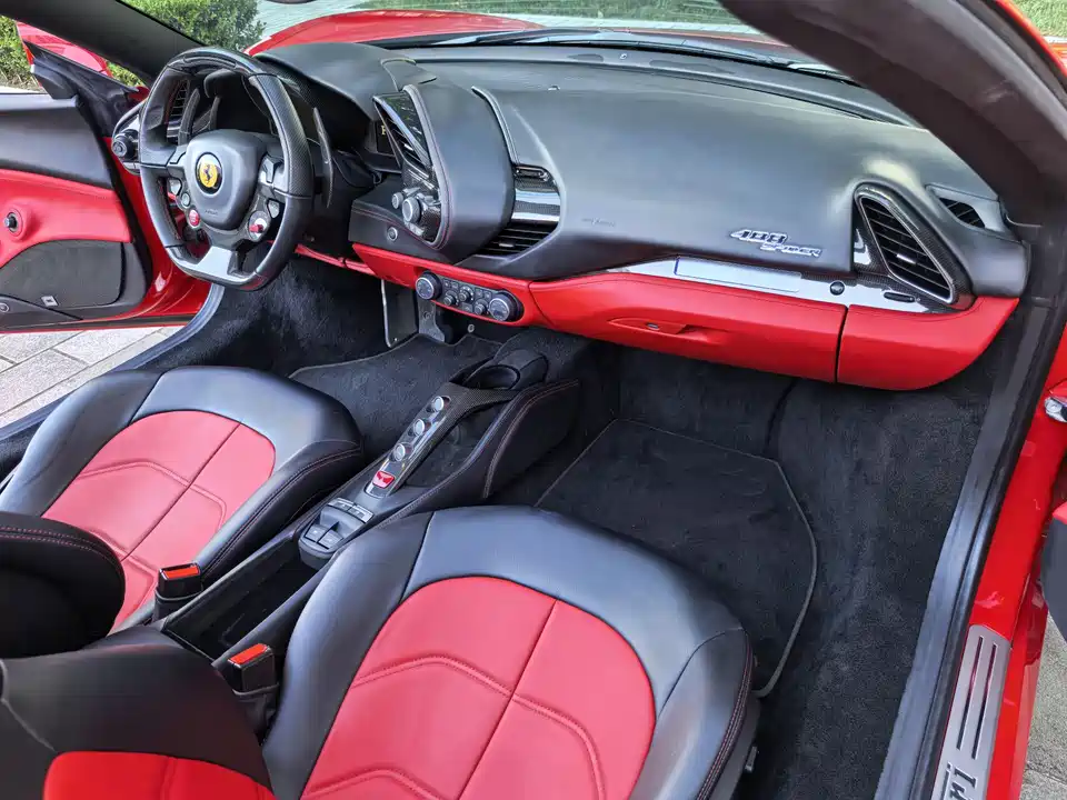 Ferrari 488