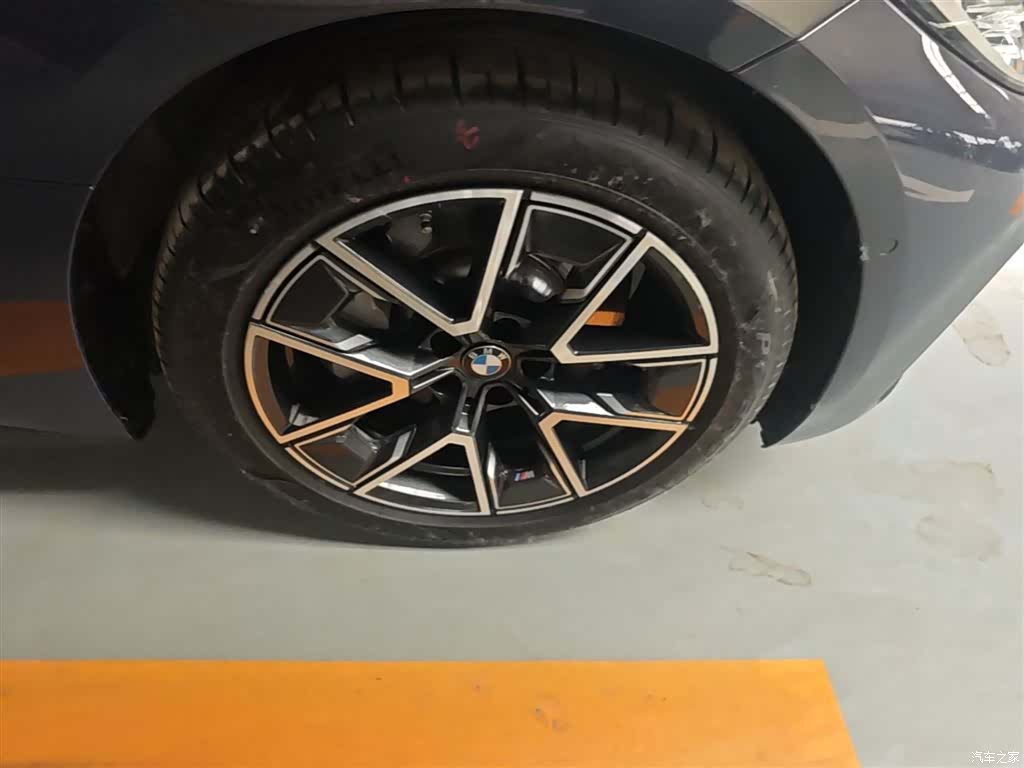 BMW i4, 2025 13