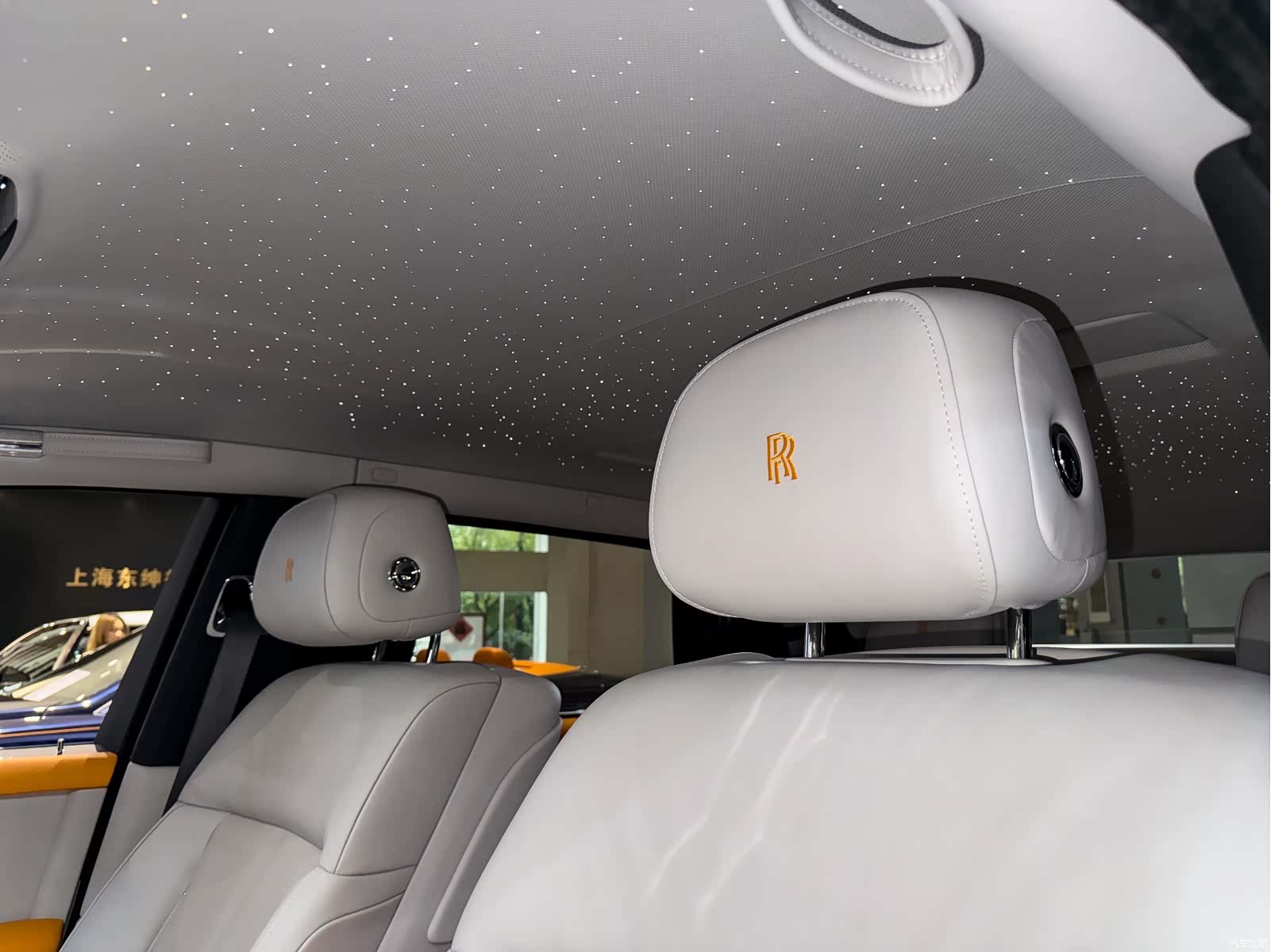 Rolls-Royce Phantom, 2023 15