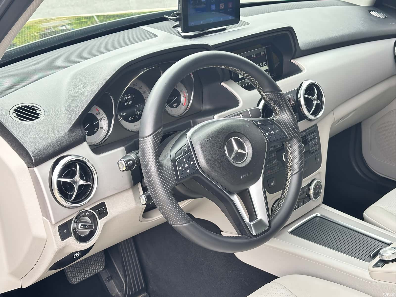 Mercedes-Benz GLK-Class, 2014 9