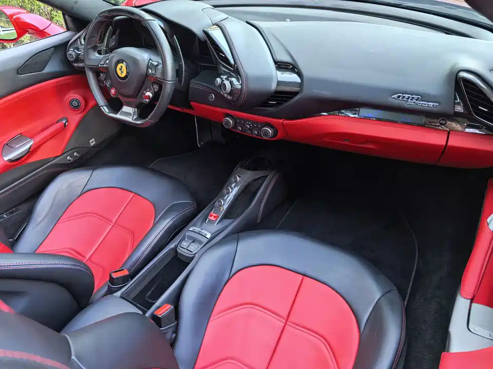 Ferrari 488