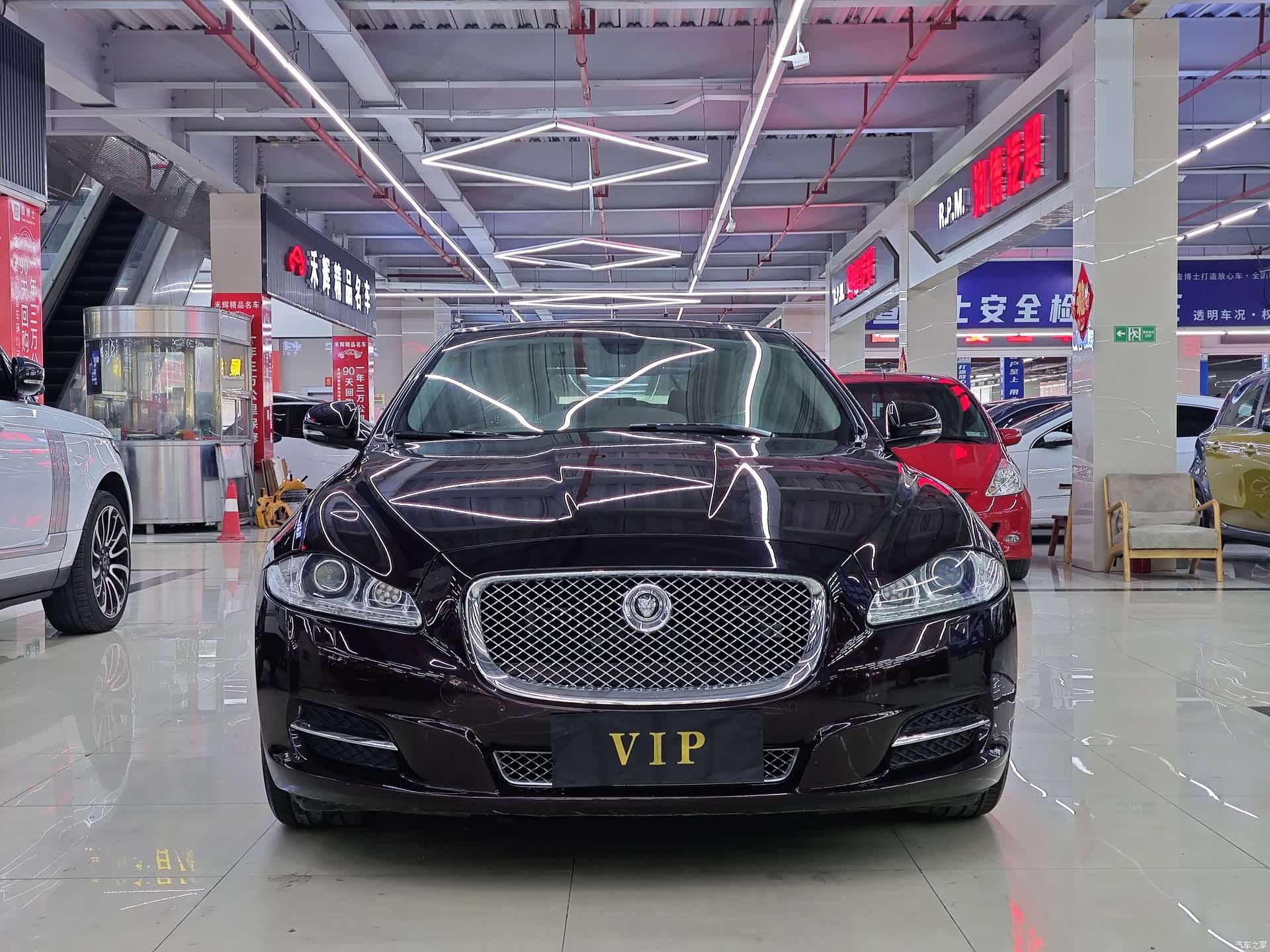Jaguar XJ, 2010 2