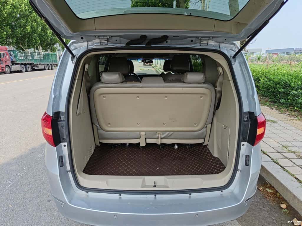 Buick GL8, 2019 19