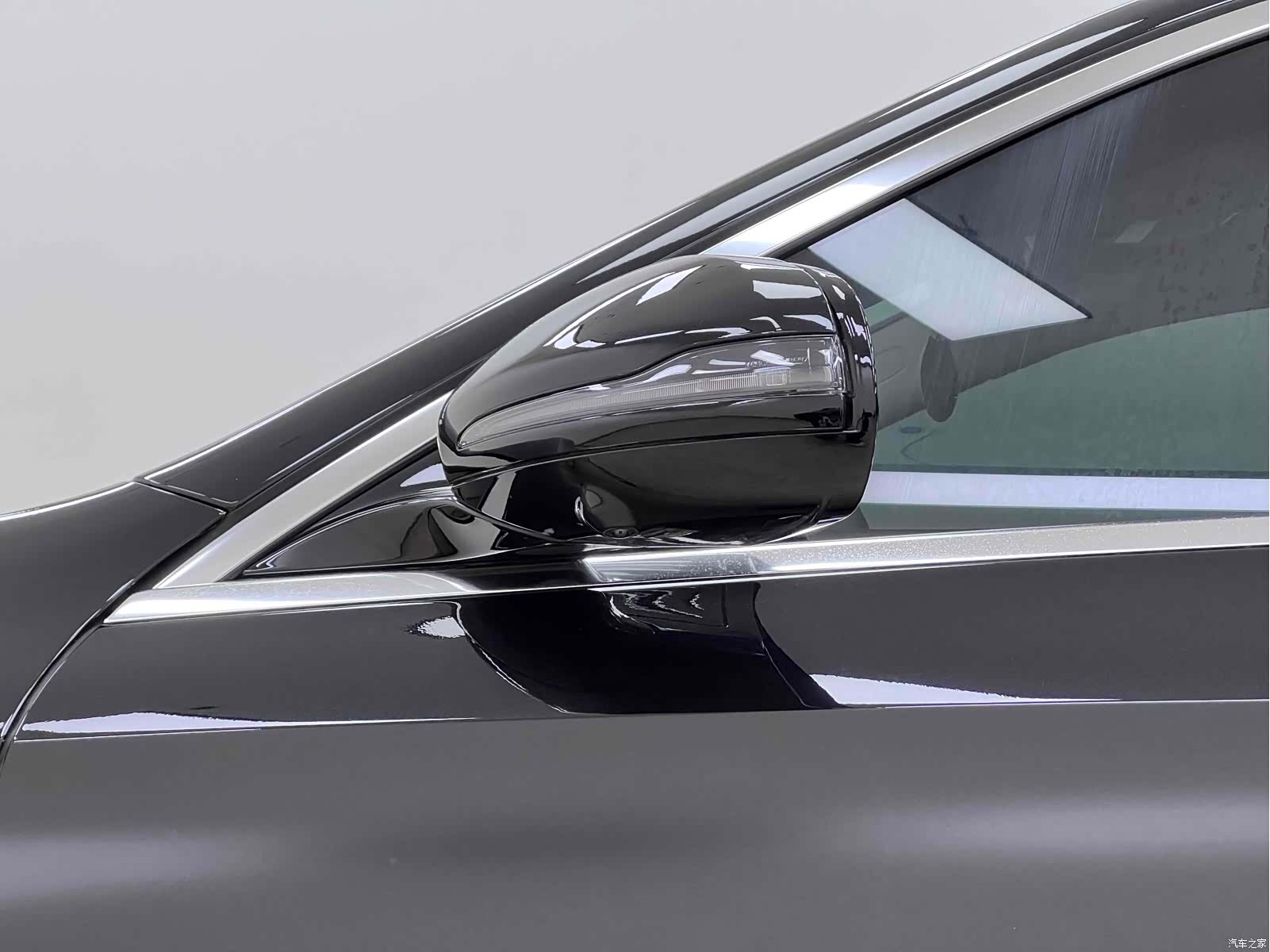Mercedes-Benz E-Class, 2023 10