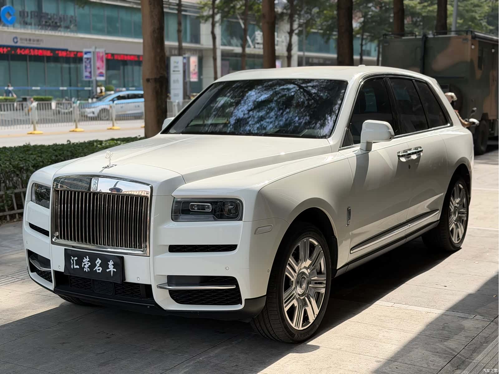 Rolls-Royce Cullinan, 2022 1