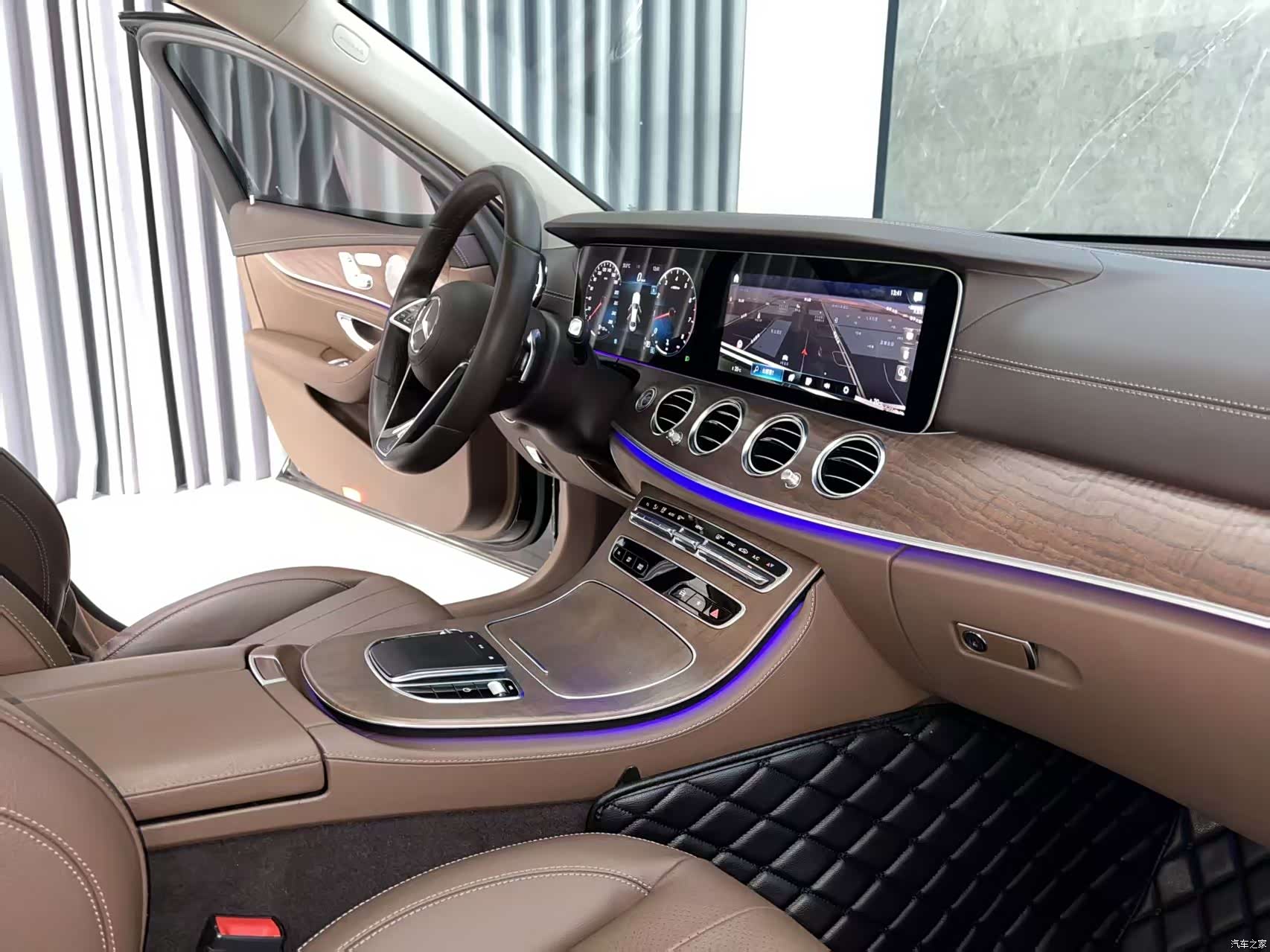Mercedes-Benz E-Class, 2021 12