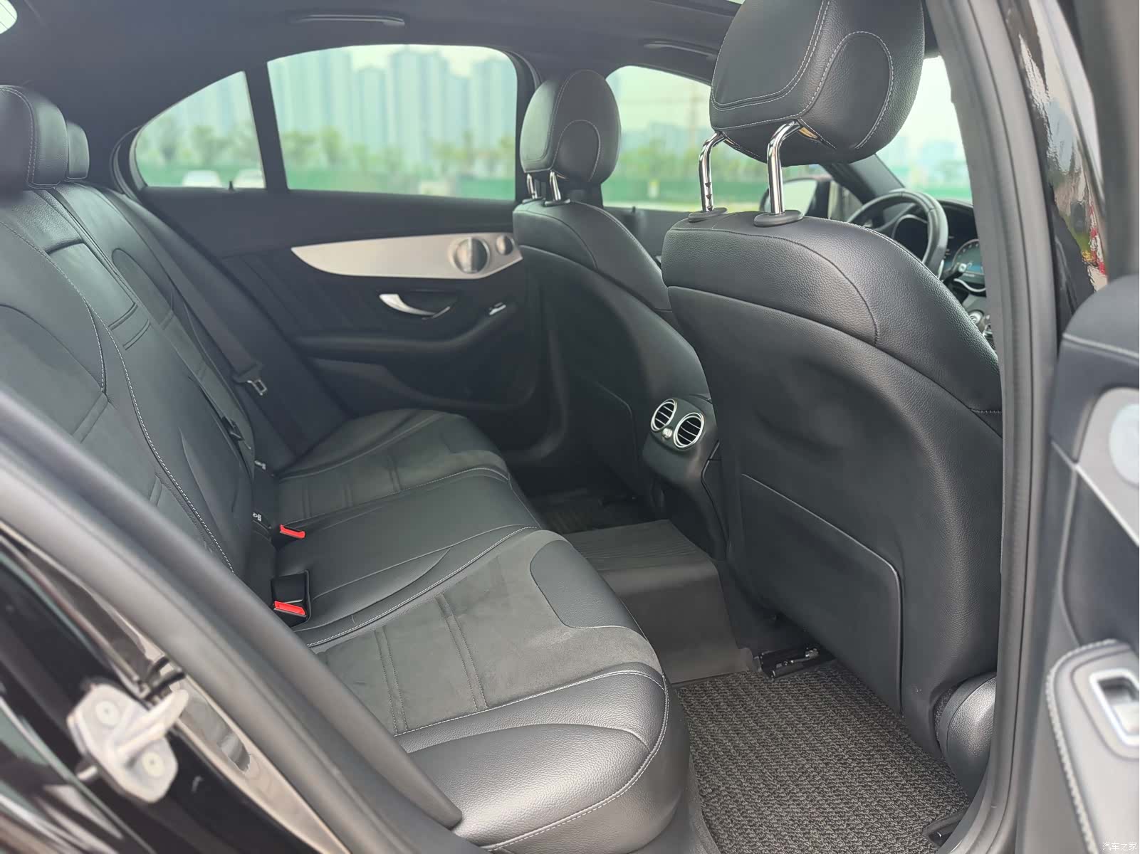 Mercedes-Benz C-Class, 2022 13
