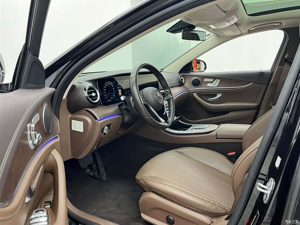 Mercedes-Benz E-Class, 2023 6
