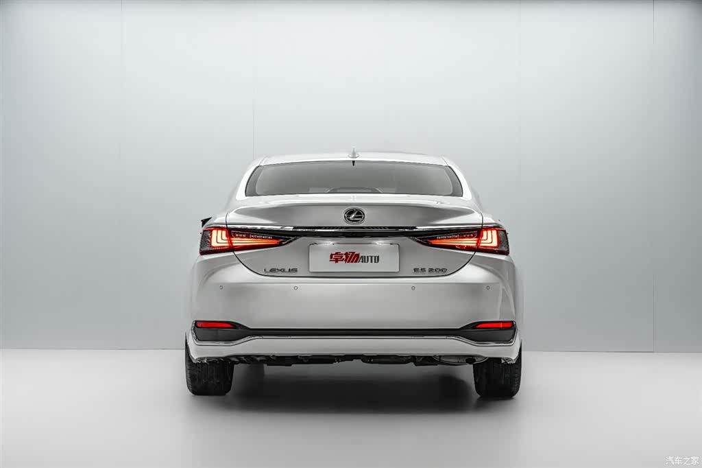 Lexus ES, 2023 6