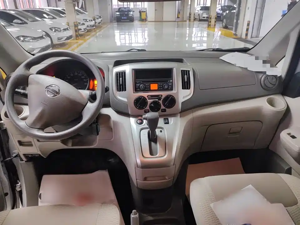 Nissan NV200