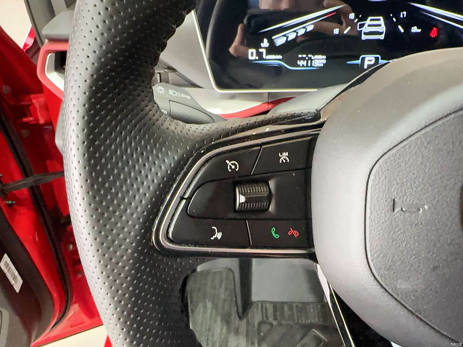 Geely Coolray, 2023 27
