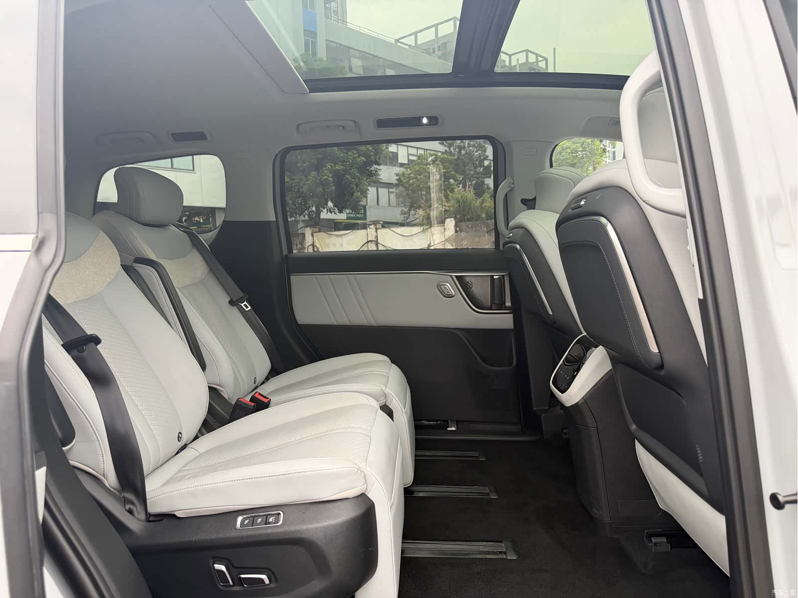 Maxus 7, 2024 10