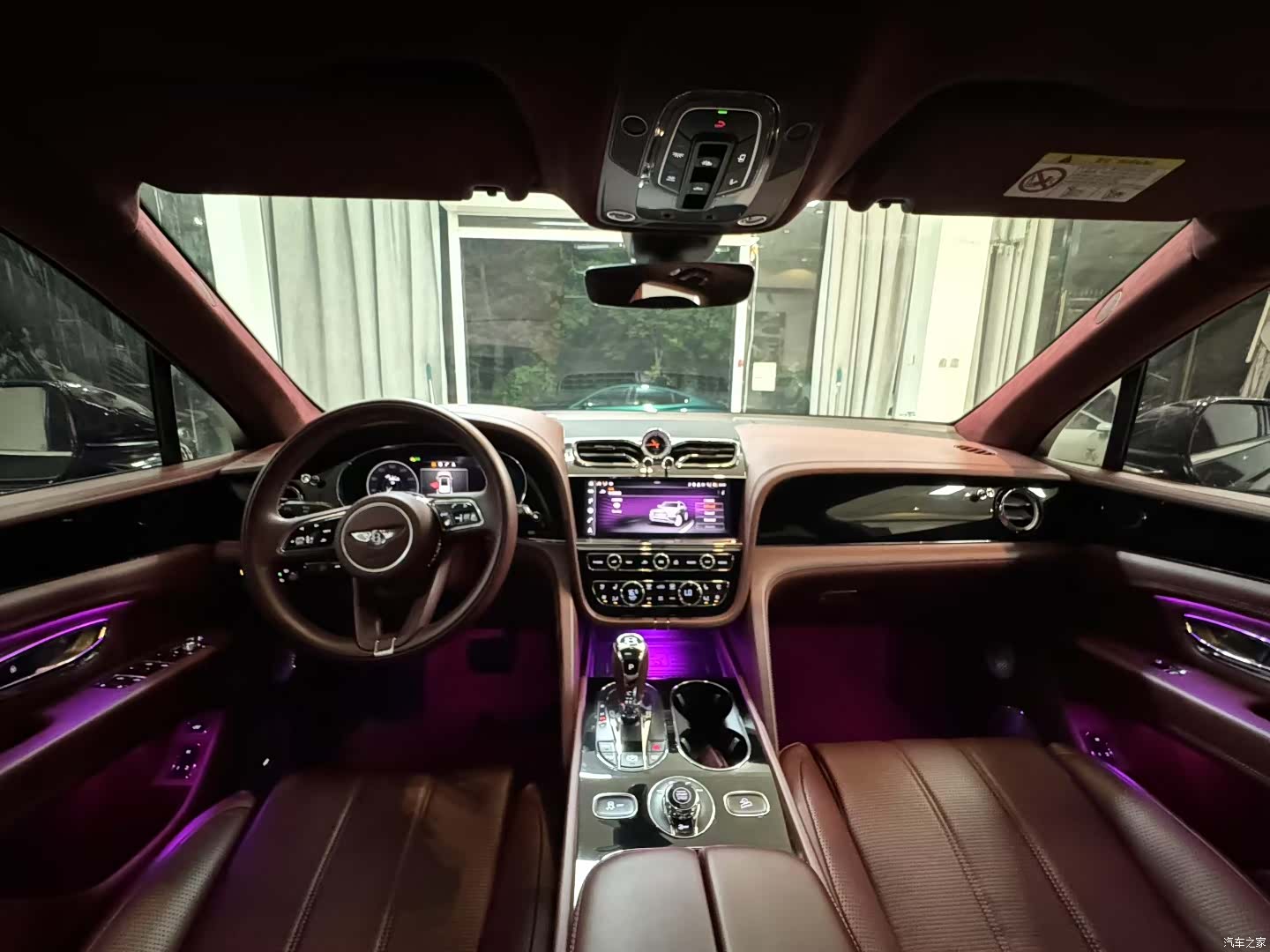 Bentley Bentayga, 2022 6