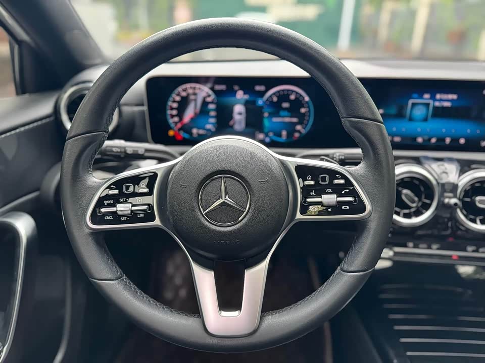 Mercedes-Benz Class A Mercedes-Benz Class A