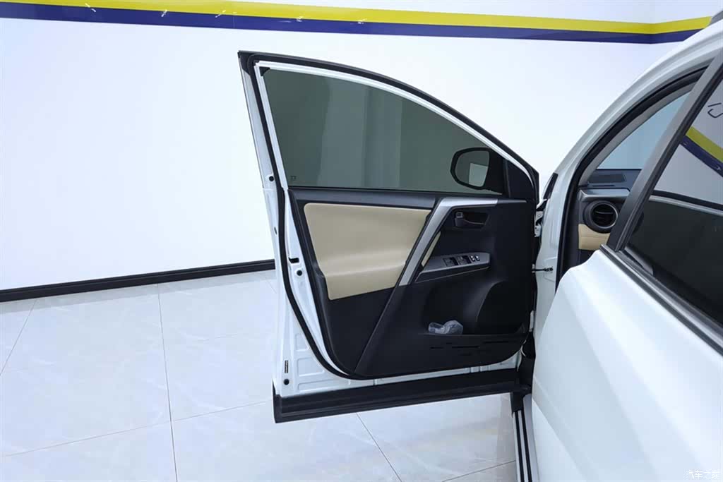 Toyota RAV4, 2018 7