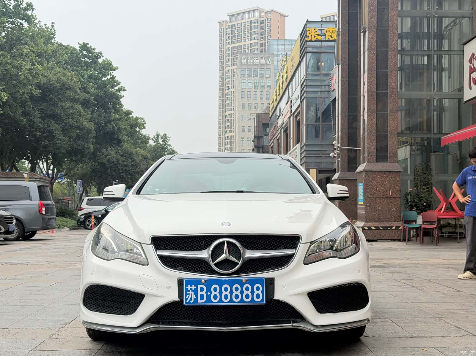 Mercedes-Benz E-Class, 2014 1