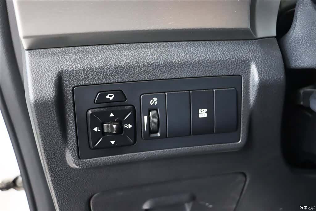BAIC X65, 2015 14