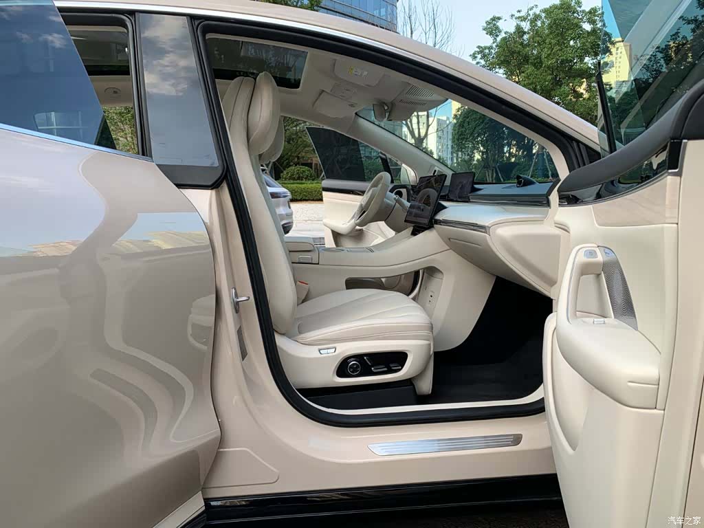 Luxeed R7, 2025 14