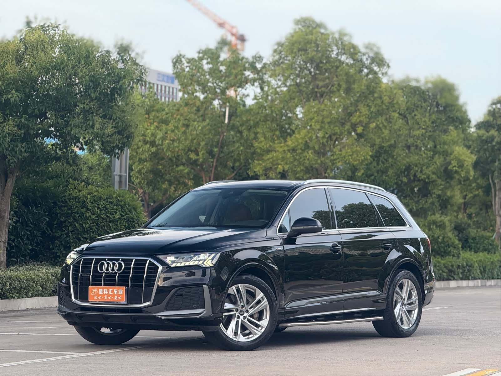 Audi Q7, 2022 1