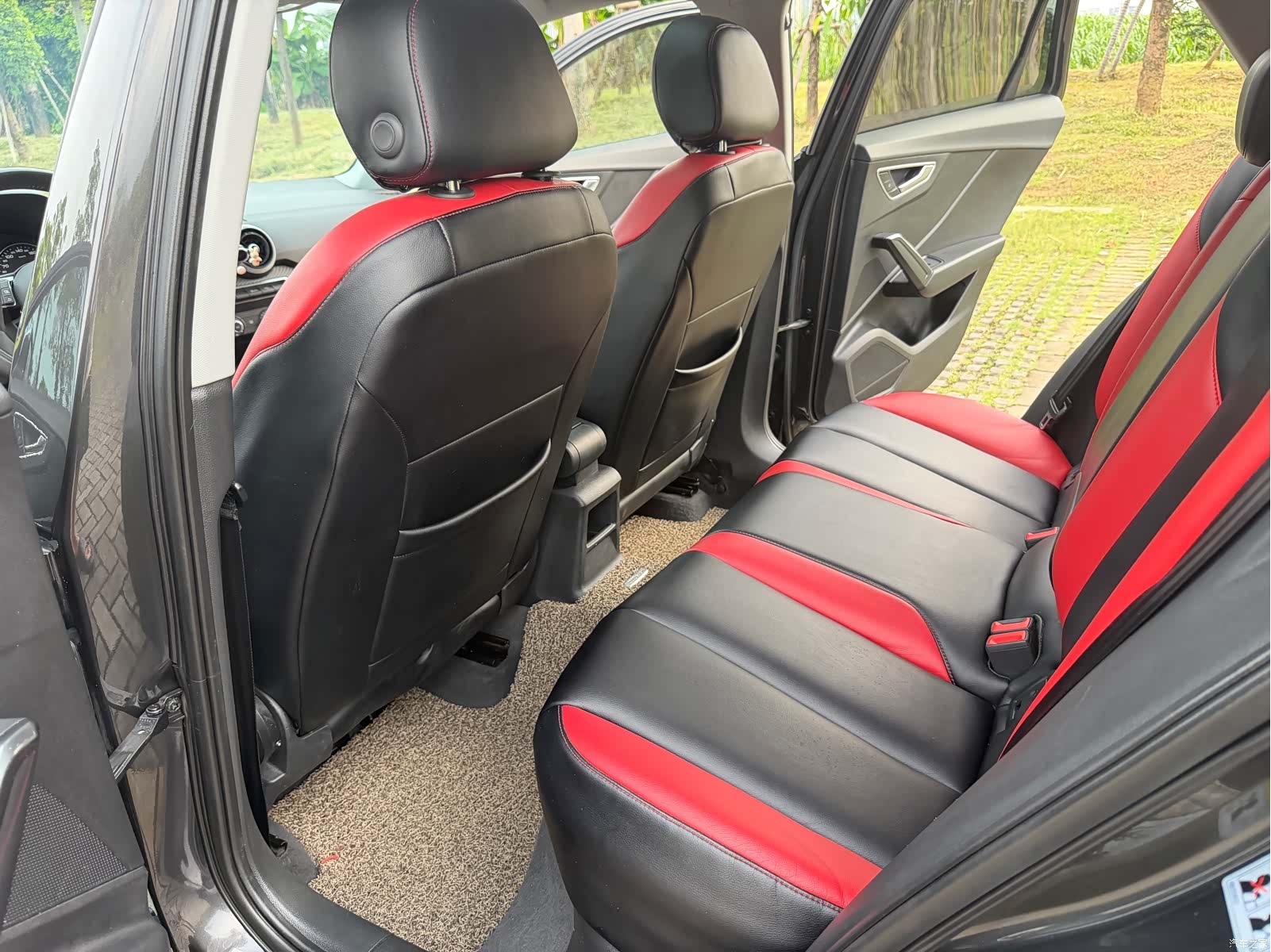Audi Q2L, 2019 10