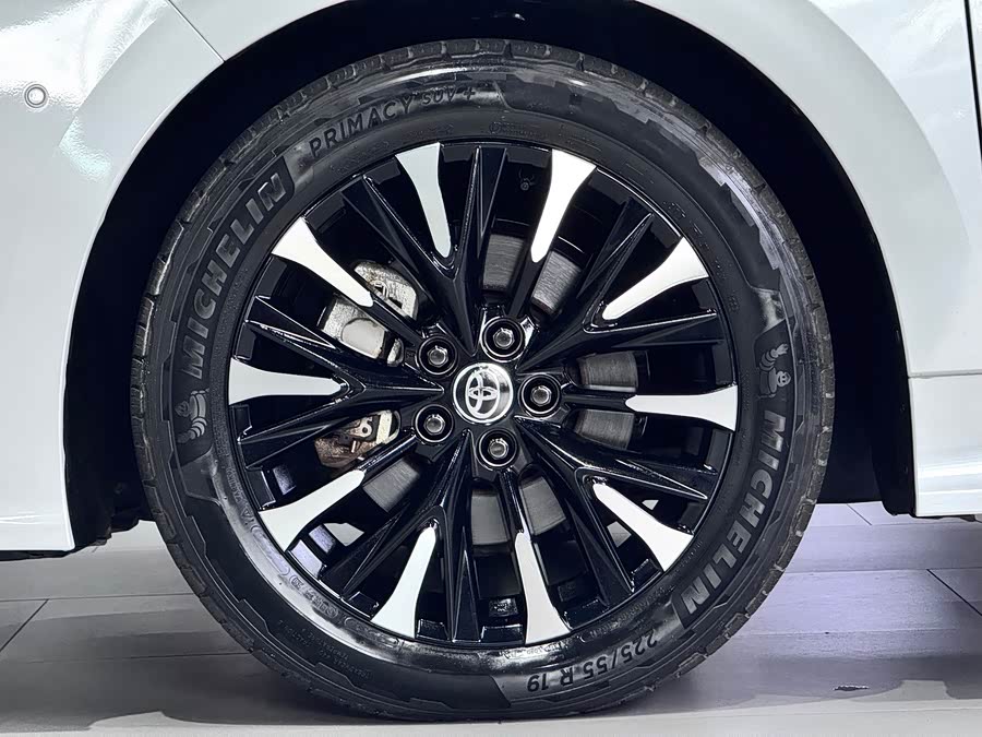 Toyota Alphard 2024, фото 8