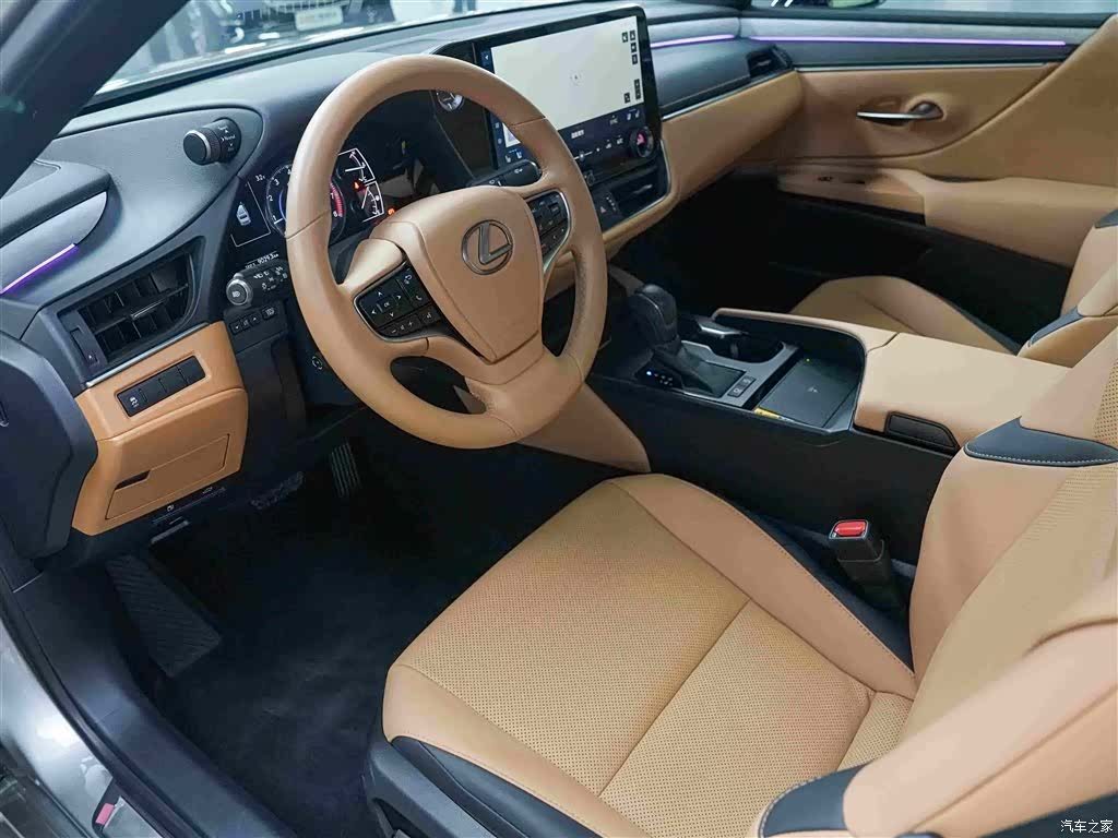 Lexus ES, 2025 8