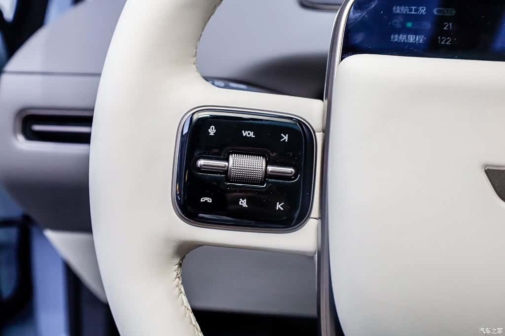 Li Auto i8, 2025 32