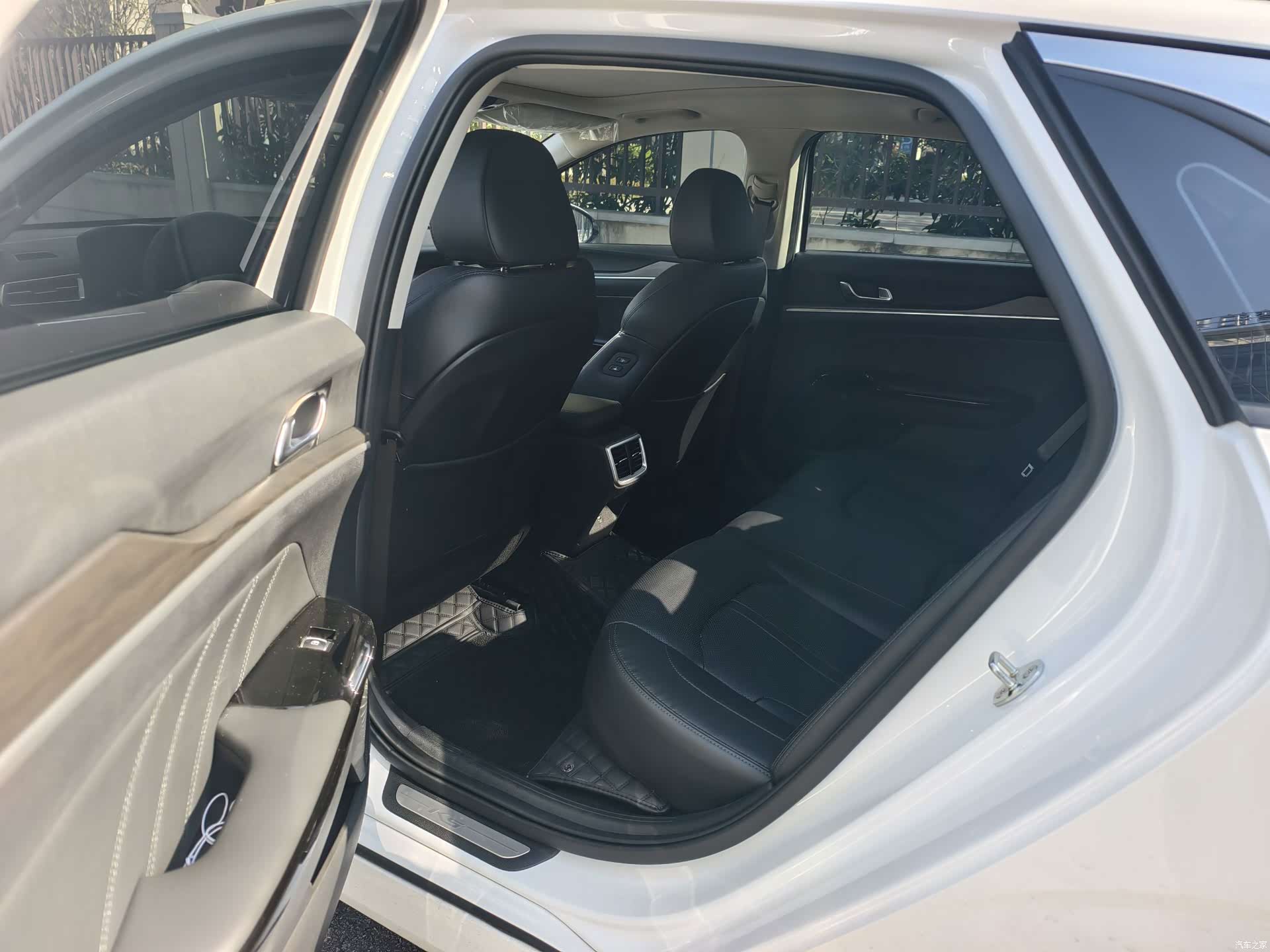 Kia K5, 2026 7