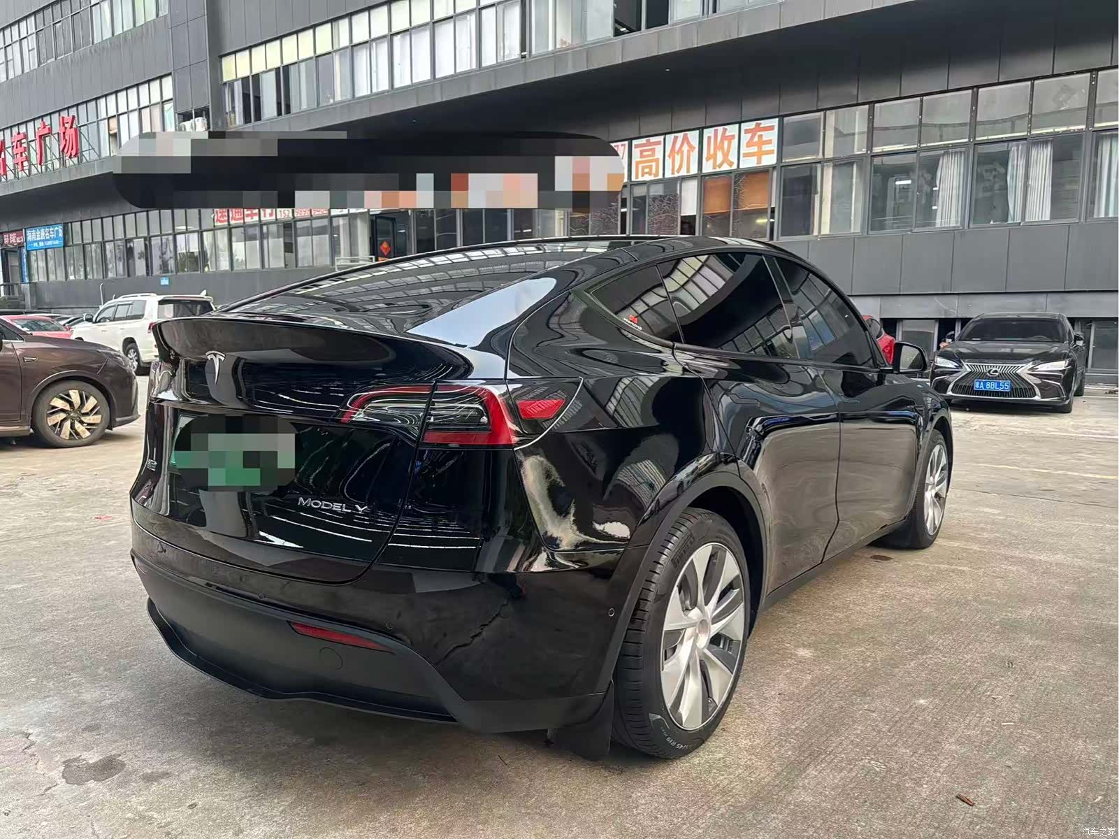 Tesla Model Y, 2023 9