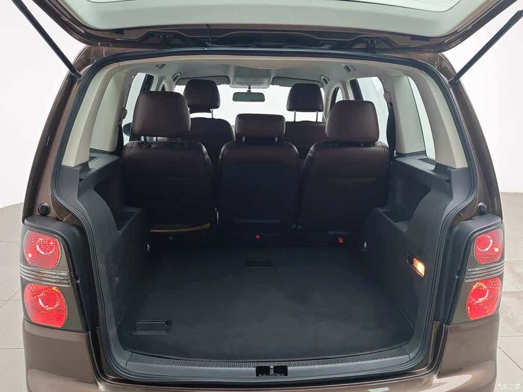 Volkswagen 5, 2014 16