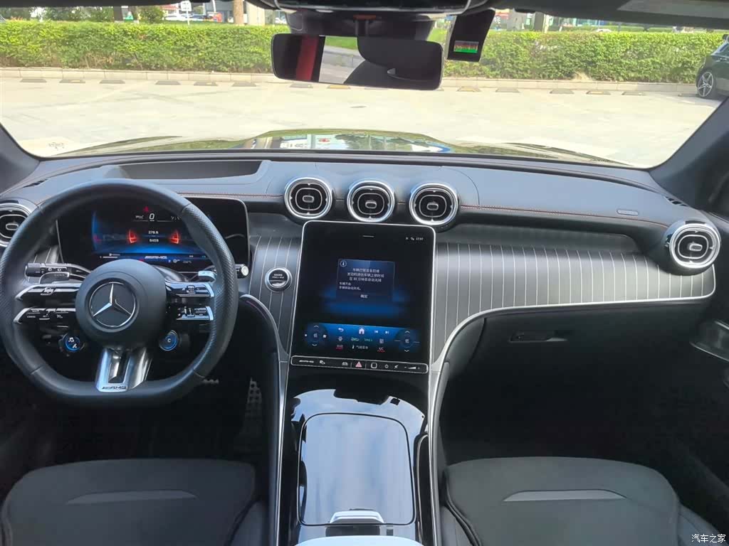 Mercedes-Benz GLC, 2025 11
