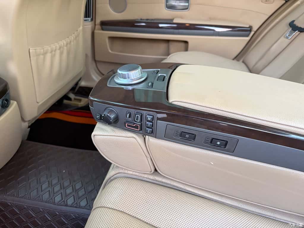BMW 7 Series, 2007 8