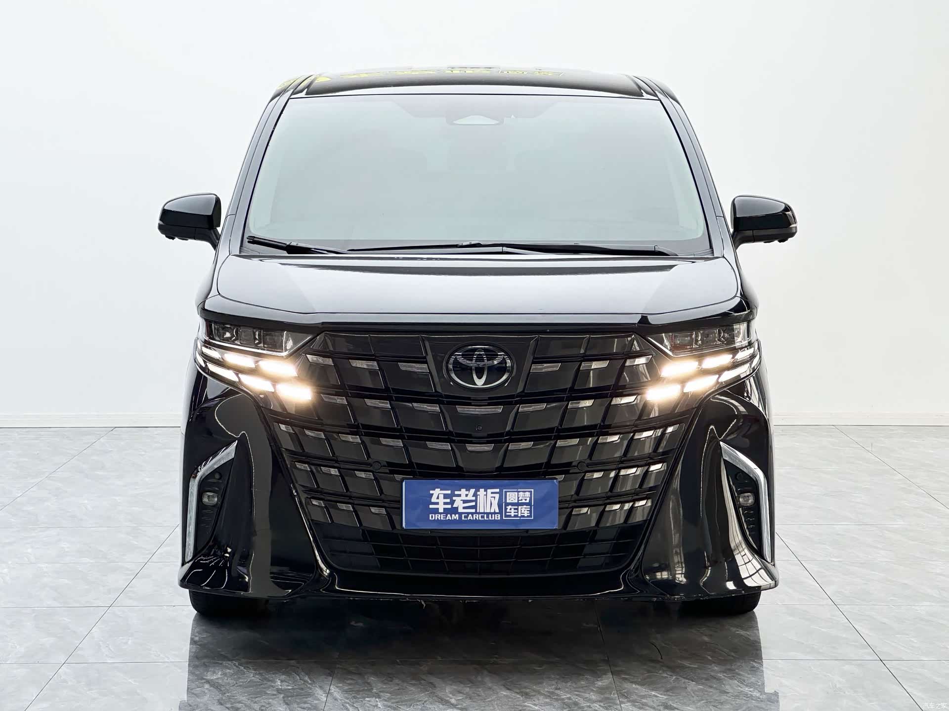 Toyota Alphard, 2024 2