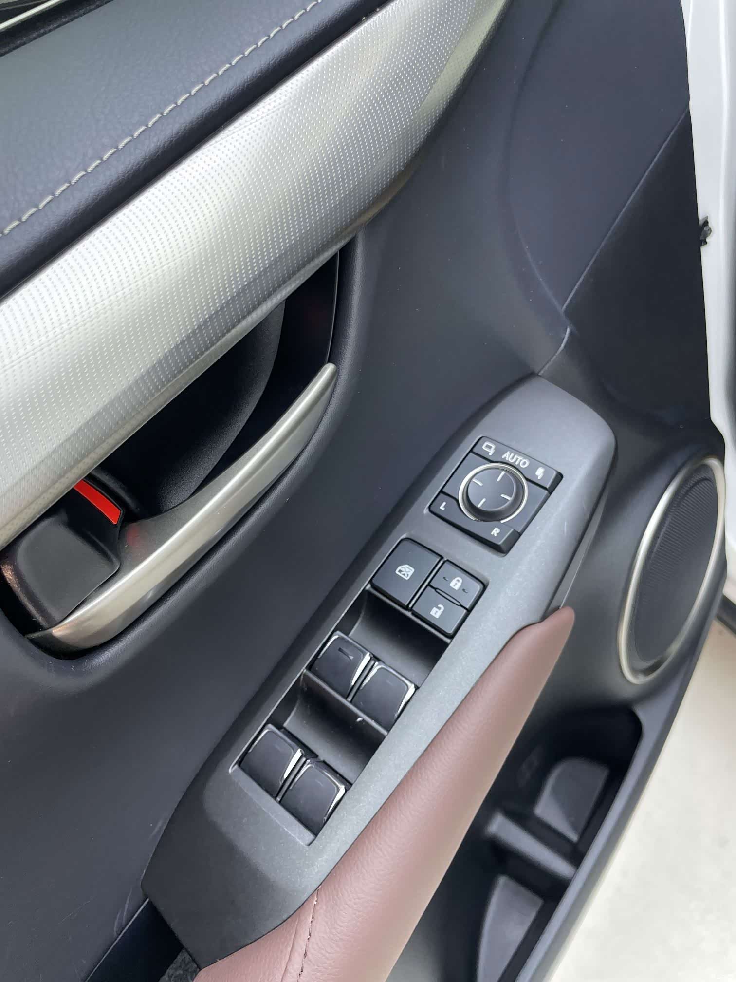 Lexus NX, 2020 14
