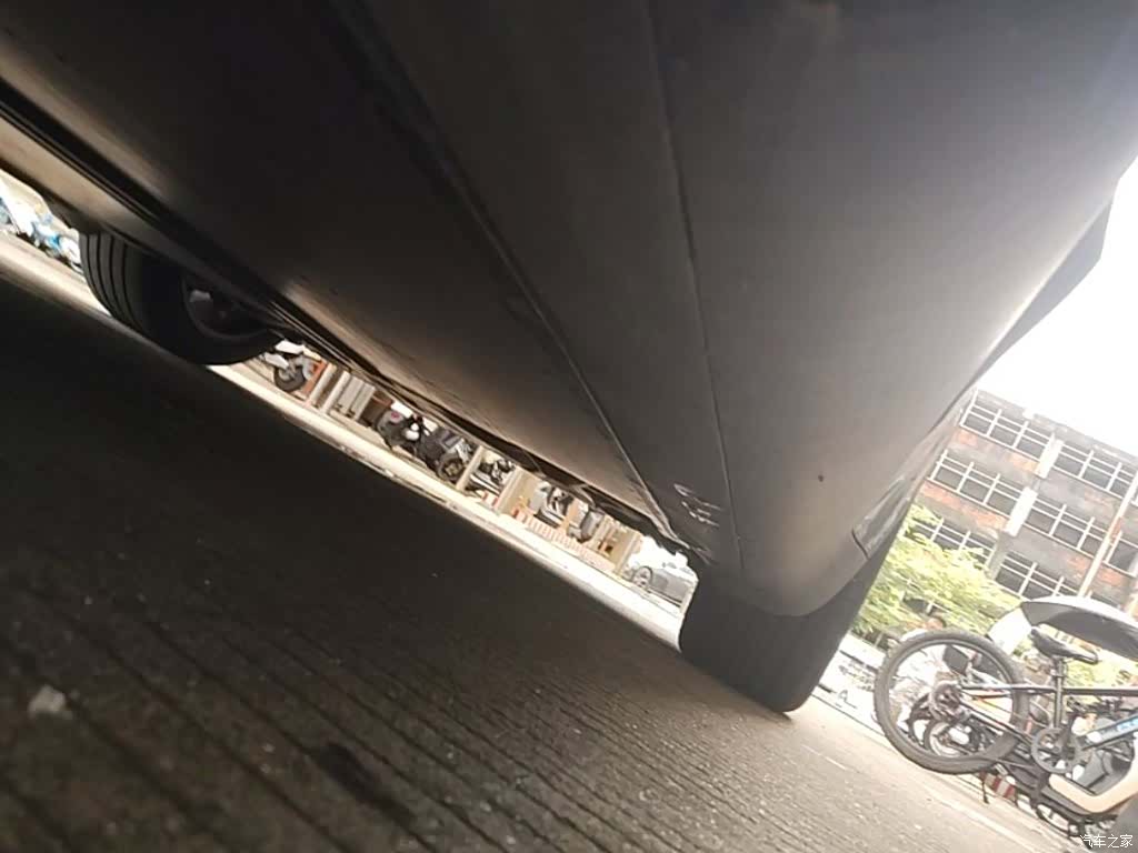 Tesla Model Y, 2024 21