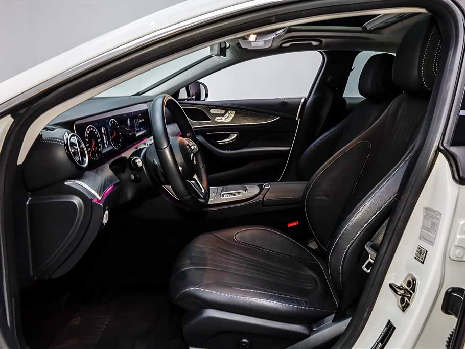 Mercedes-Benz CLS Mercedes-Benz CLS