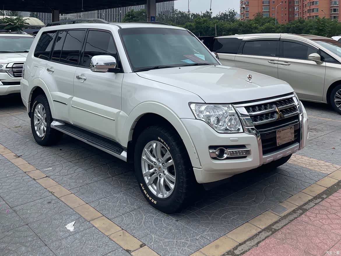 Mitsubishi Pajero, 2018 3