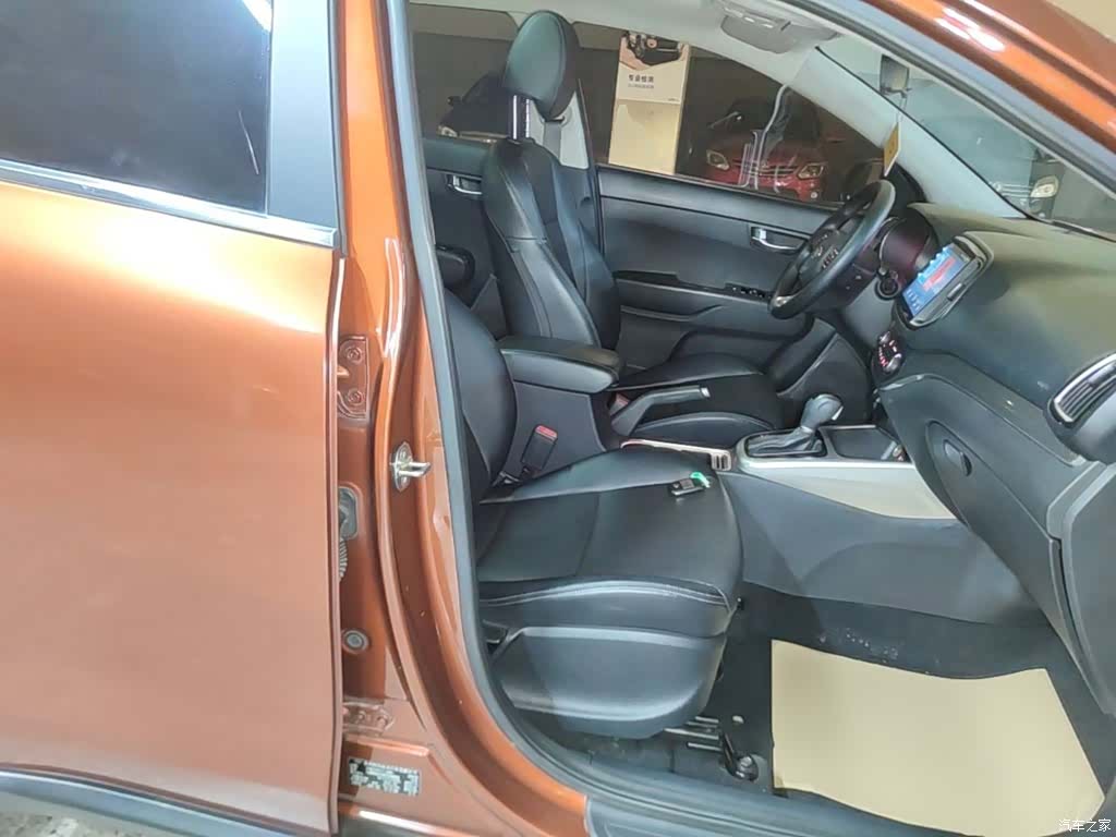Kia KX3, 2015 25