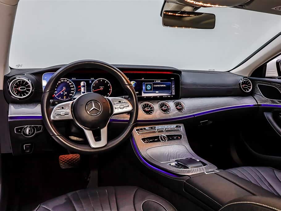 Mercedes-Benz CLS Mercedes-Benz CLS