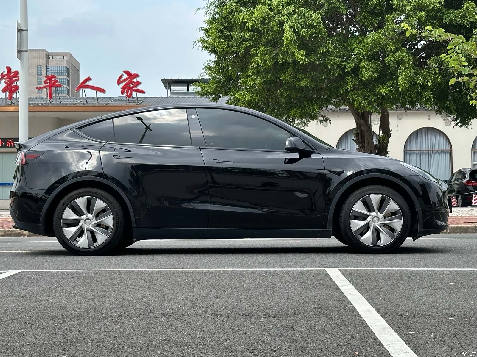 Tesla Model Y, 2022 10