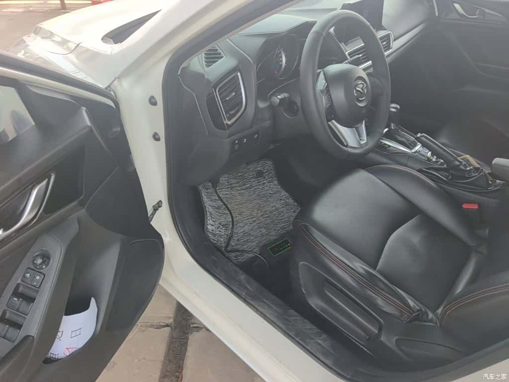 Mazda Mazda3, 2016 12